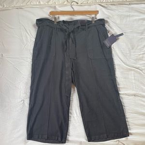 NYDJ Wide Leg Linen Capris. NEW WITH TAGS